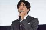 松坂桃李、『新聞記者』公開記念舞台挨拶に登場