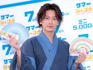 佐藤健、『サマージャンボ宝くじ』『サマージャンボミニ』発売記念イベントに登場