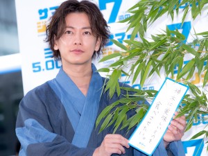 佐藤健、『サマージャンボ宝くじ』『サマージャンボミニ』発売記念イベントに登場