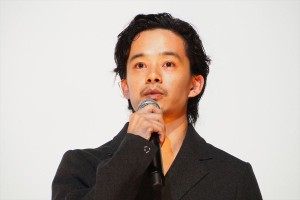 映画『よこがお』完成披露プレミア上映会に登場した池松壮亮