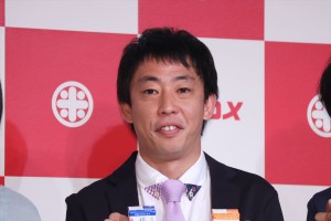 マルコメ『新CM発表会』に登場した森田哲矢（さらば青春の光）