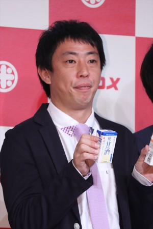 マルコメ『新CM発表会』に登場した森田哲矢（さらば青春の光）