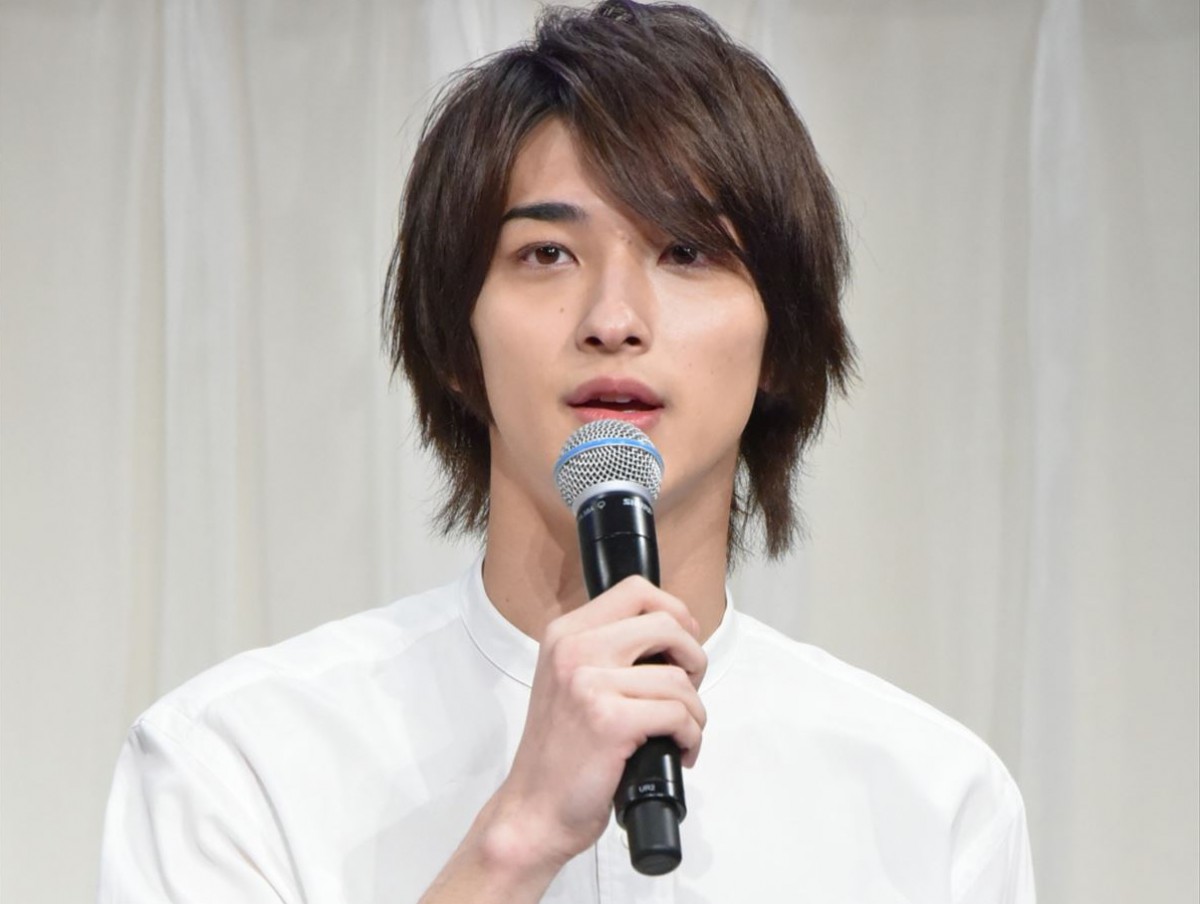 土屋太鳳、横浜流星の“美肌”を絶賛「つるんつるんだった」