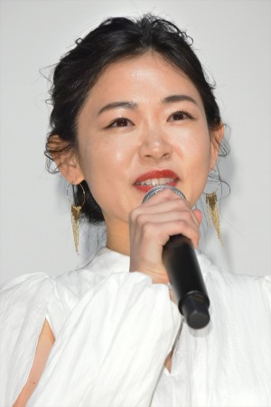 『アンダー・ユア・ベッド』舞台挨拶付き完成披露上映会に登場した西川可奈子