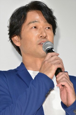 『アンダー・ユア・ベッド』舞台挨拶付き完成披露上映会に登場した安部賢一