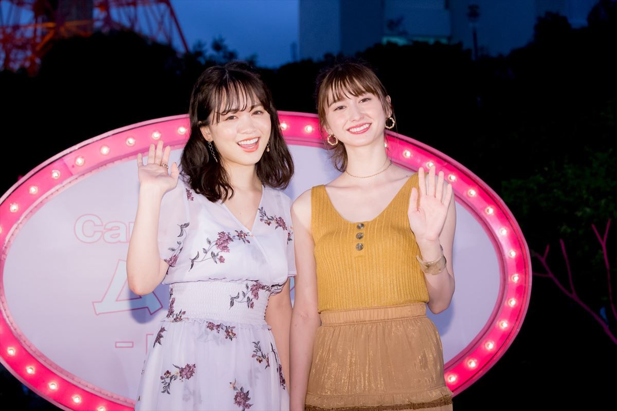 ゆうこす＆菜波、水着美女100名とプール開き 「もっとモテたい」野望語る