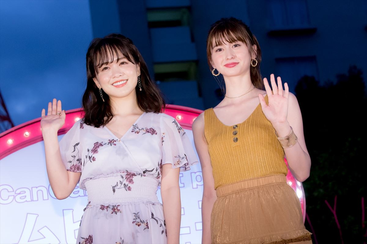 ゆうこす＆菜波、水着美女100名とプール開き 「もっとモテたい」野望語る