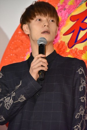 『Ｄｉｎｅｒ　ダイナー』初日舞台挨拶に登場した窪田正孝