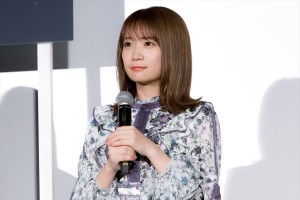 『いつのまにか、ここにいる Documentary of 乃木坂46』初日舞台挨拶に登場した秋元真夏