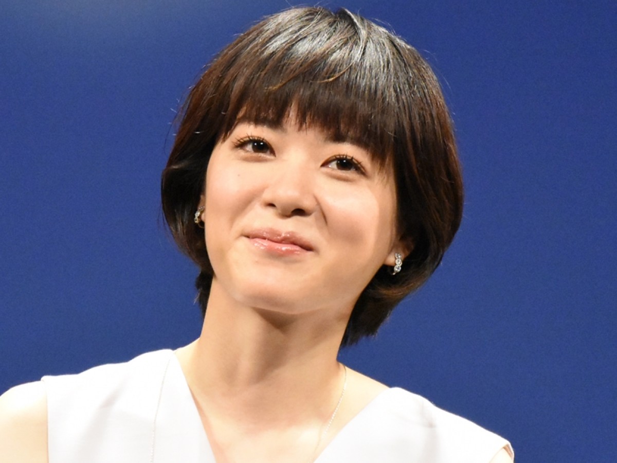 上野樹里、マネージャーの結婚を祝福　花に囲まれ満開スマイルに「かわいすぎ」の声