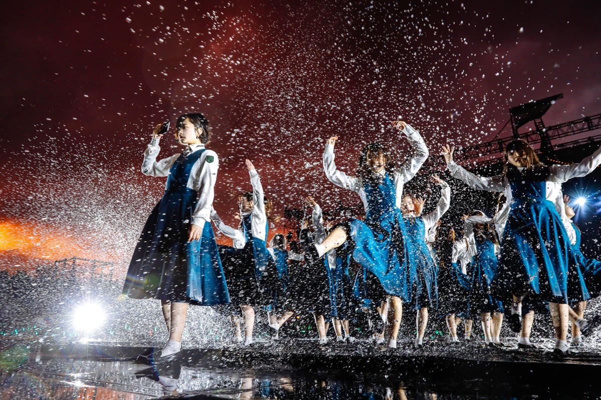 欅坂46「欅共和国」 “びしょ濡れ”で1万6000人魅了　原田葵の復帰も