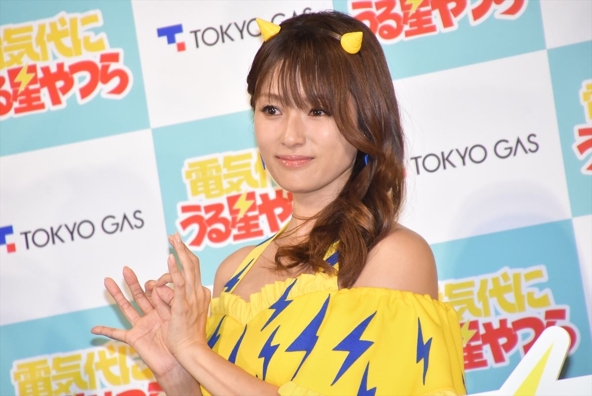 深田恭子、“ラムちゃん風”衣装でダンス！ 「だっちゃ」生披露で赤面