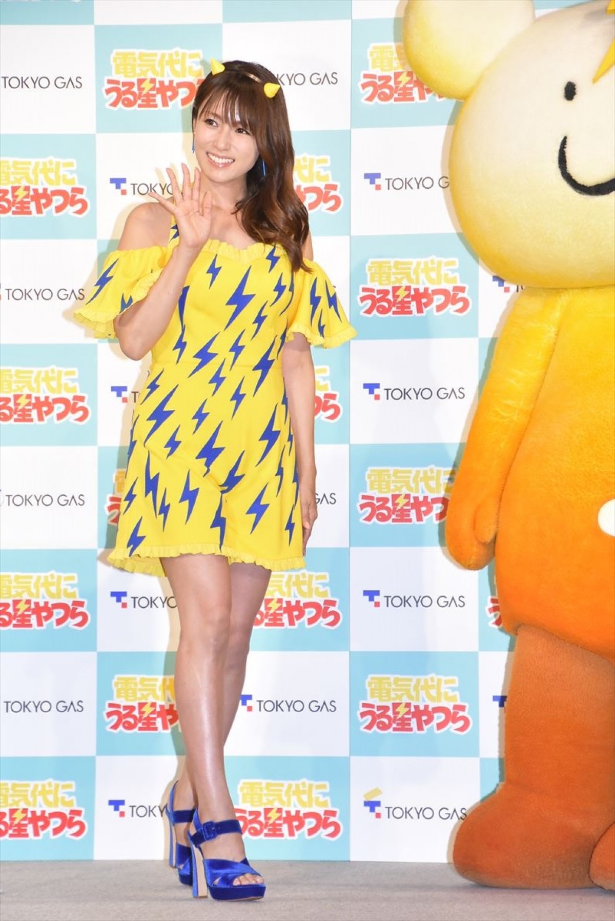 深田恭子、“ラムちゃん風”衣装でダンス！ 「だっちゃ」生披露で赤面
