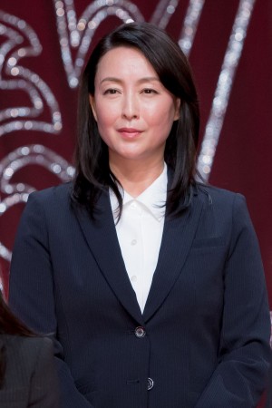 土曜ドラマ9『W県警の悲劇』記者会見に登場した床嶋佳子