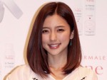 真野恵里菜、ピンクのインナーカラーに挑戦 「似合ってる！」「クールです」