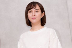 新火9ドラマ『TWO WEEKS』制作発表会見に登場した比嘉愛未