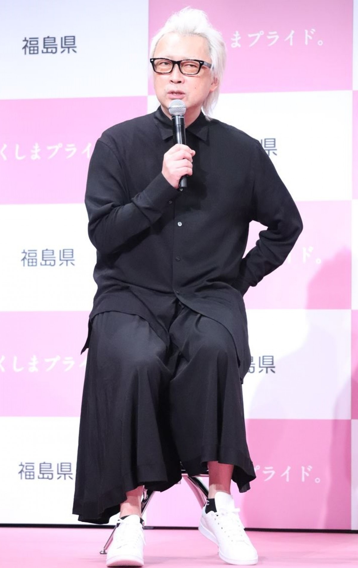 TOKIO松岡昌宏、ジャニー喜多川さんの家族葬に「笑顔で送り出したい」