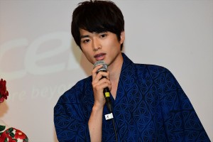 ドラマ『僕はまだ君を愛さないことができる』配信・放送記念トークイベントに登場した白洲迅