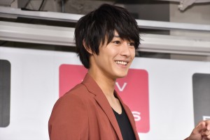 写真集『彩‐IRO‐』発売記念イベントに登場した猪野広樹