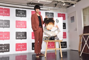 写真集『彩‐IRO‐』発売記念イベントに登場した猪野広樹