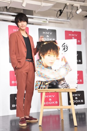 写真集『彩‐IRO‐』発売記念イベントに登場した猪野広樹