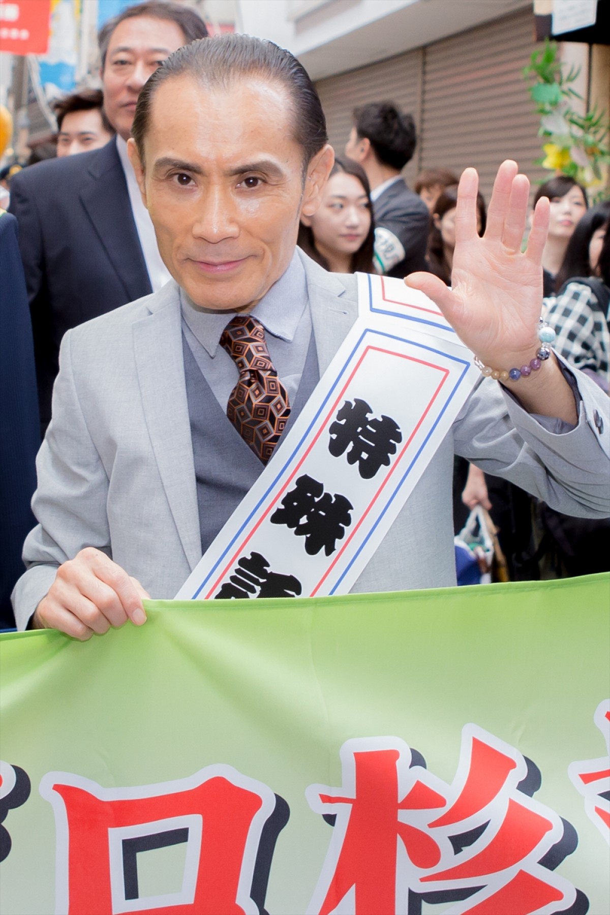 小泉孝太郎、駅前で演説風トーク　「進次郎ではありませんよ」