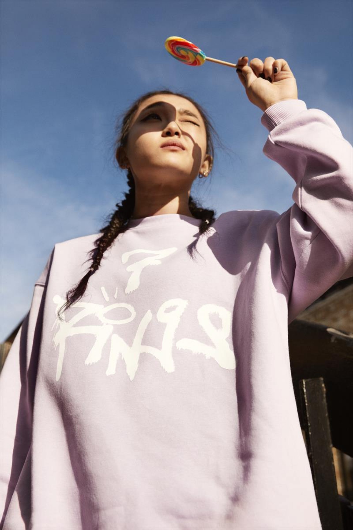 H＆M　アリアナ・グランデ