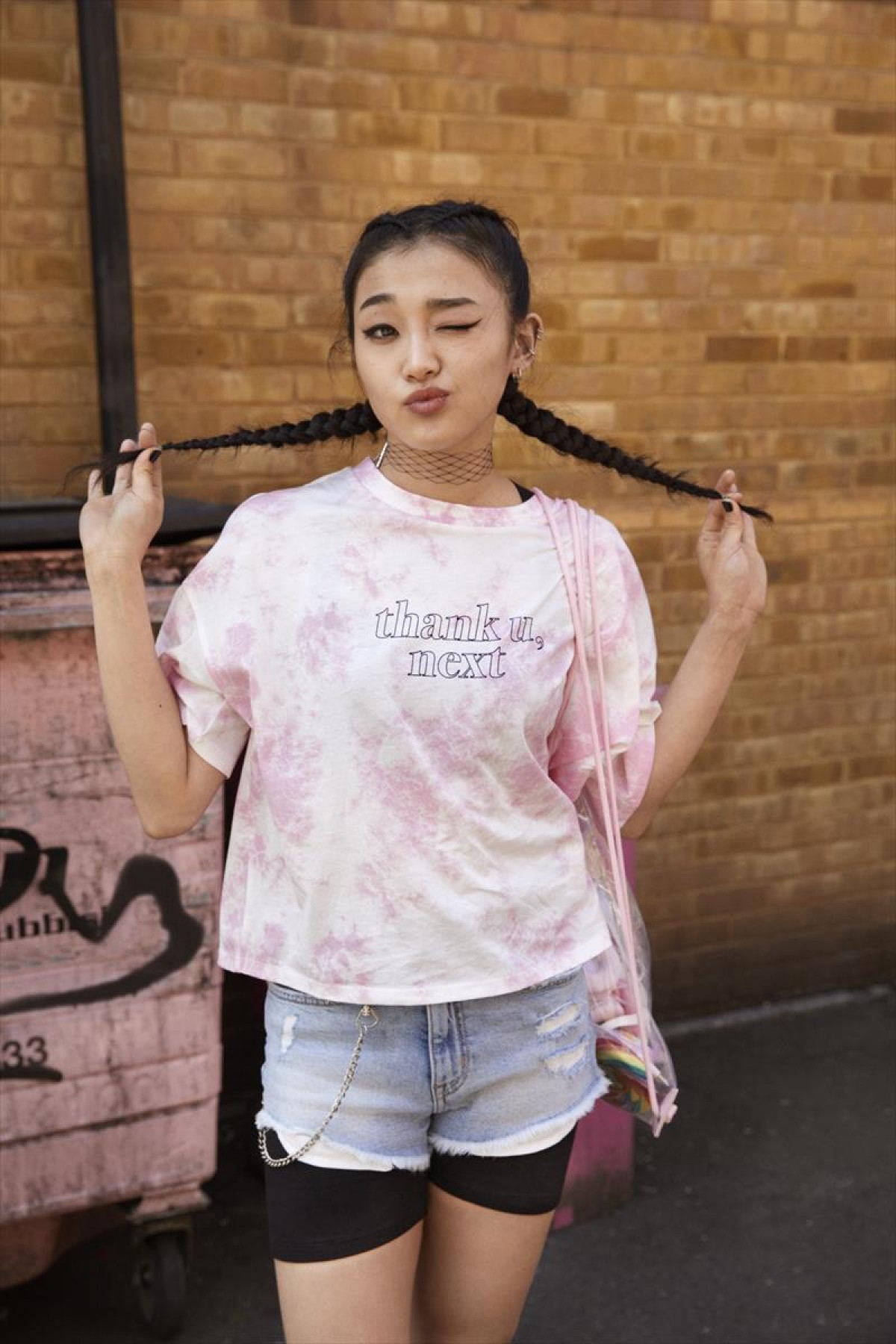 H＆M　アリアナ・グランデ