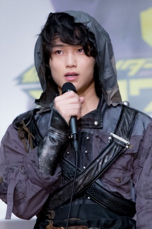 『仮面ライダーゼロワン』制作発表記者会見に登場した中川大輔