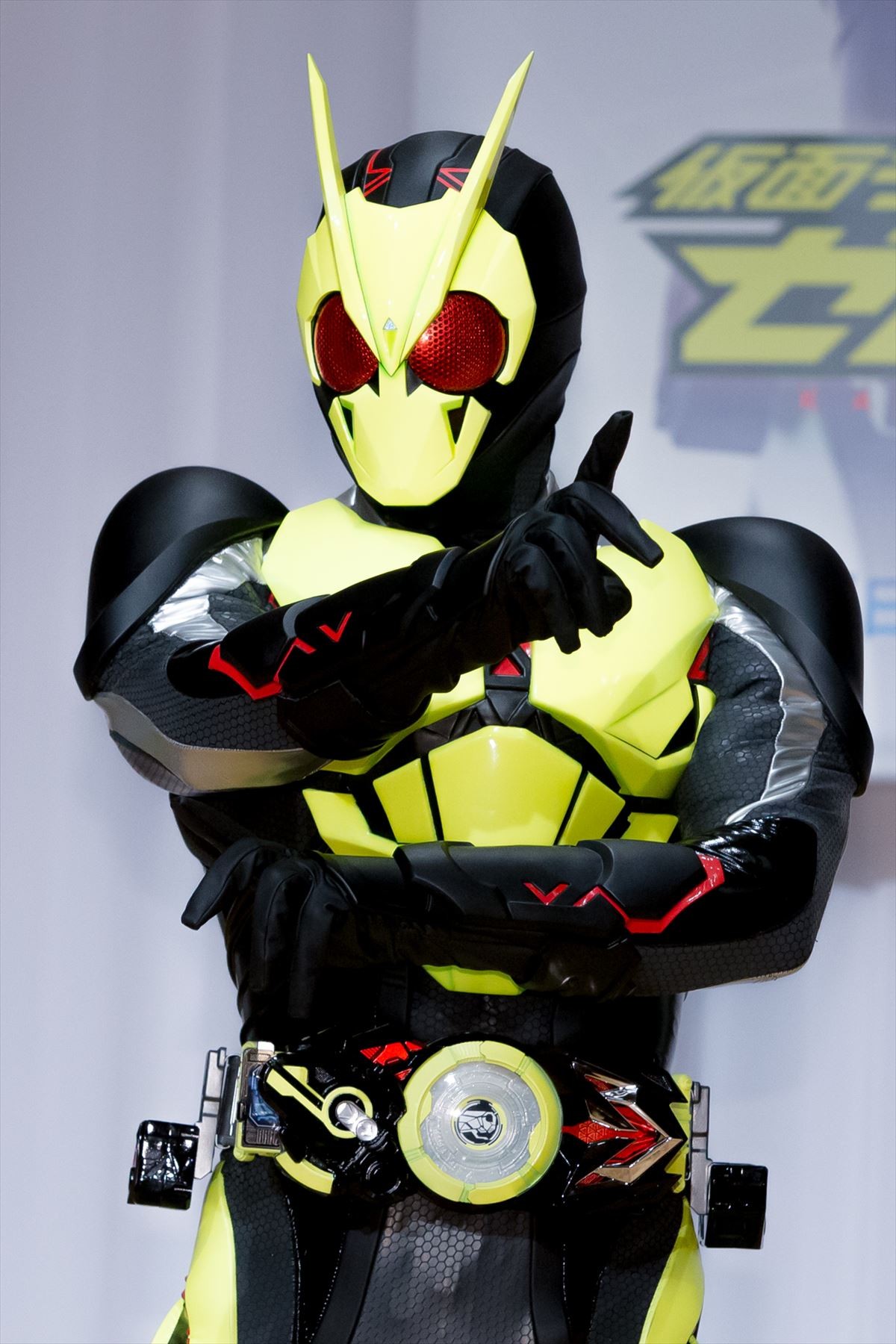 高橋文哉、令和初の仮面ライダーに抜てき　変身ポーズは「150点」