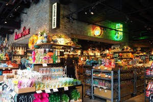 AWESOME STORE（オーサムストア）のカフェ併設店第2号店となる「AWESOME STORE ＆ CAFE」