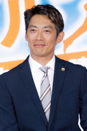 ドラマBiz『リーガル・ハート ～いのちの再建弁護士～』記者会見に登場した反町隆史