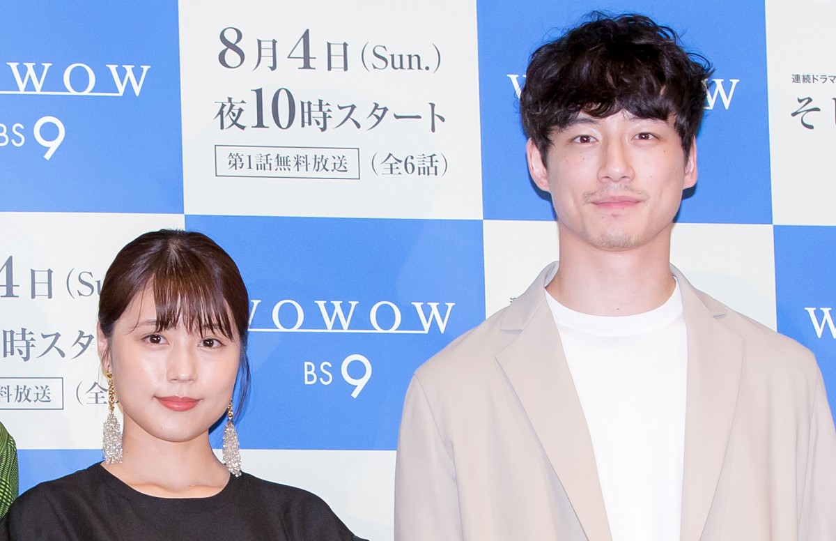 (左から)WOWOW『連続ドラマW そして、生きる』完成披露試写会・舞台挨拶に登場した有村架純、坂口健太郎