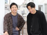 『桐島、部活やめるってよ』以来7年ぶりの共演を果たす（左から）仲野太賀、東出昌大