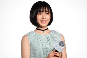 『天気の子』初日舞台挨拶に登場した森七菜