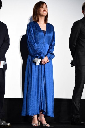 『天気の子』初日舞台挨拶に登場した本田翼