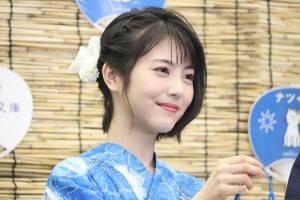 浜辺美波、『7月21日 ナツイチの日』記念記者会見に出席