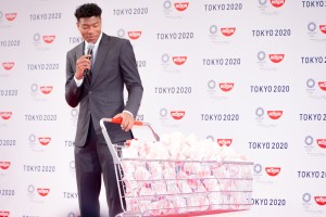 日清食品ホールディングス＆八村塁選手 グローバルスポンサーシップ契約記者発表会に登場した八村塁