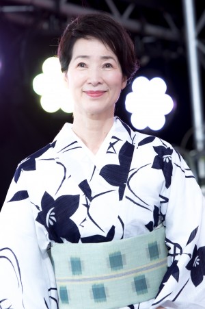 金曜ナイトドラマ『セミオトコ』制作発表記者会見に登場した檀ふみ