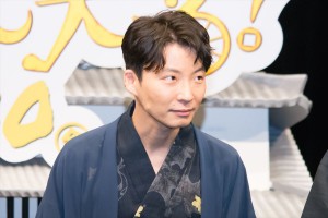 映画『引っ越し大名！』完成披露試写会に登場した星野源