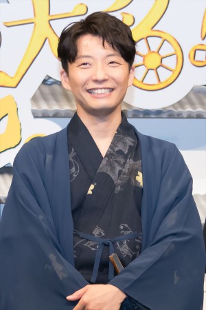 映画『引っ越し大名！』完成披露試写会に登場した星野源