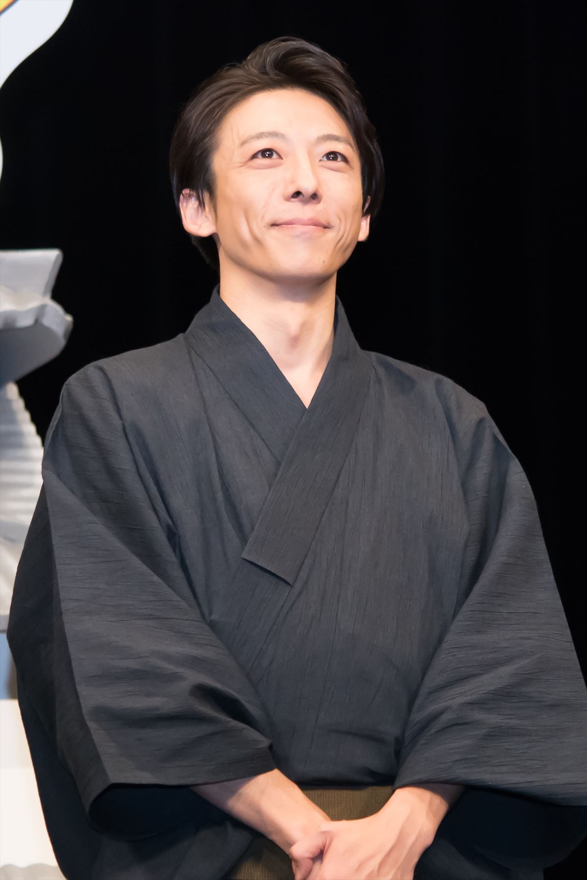 星野源、高畑充希の投げた饅頭が両目にヒット「饅頭って痛いんですね」