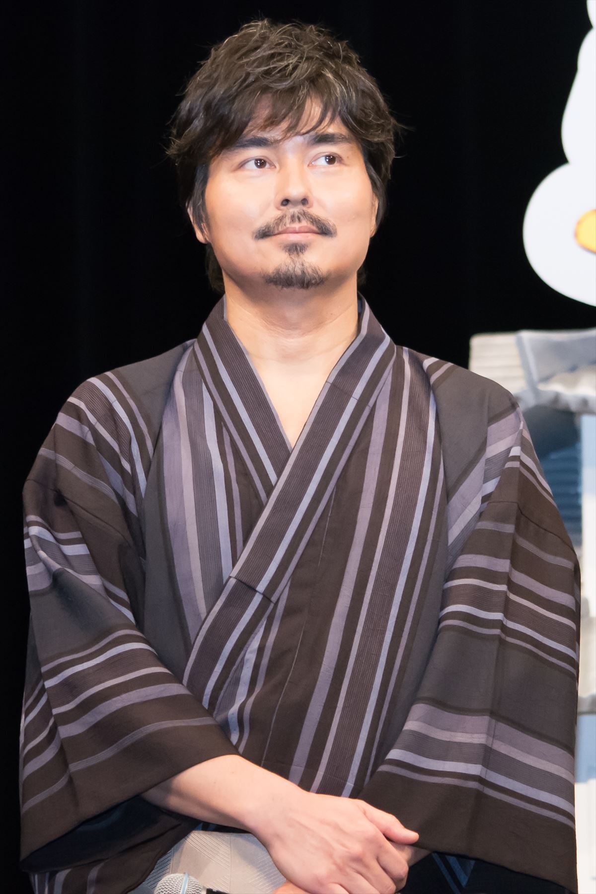 星野源、高畑充希の投げた饅頭が両目にヒット「饅頭って痛いんですね」