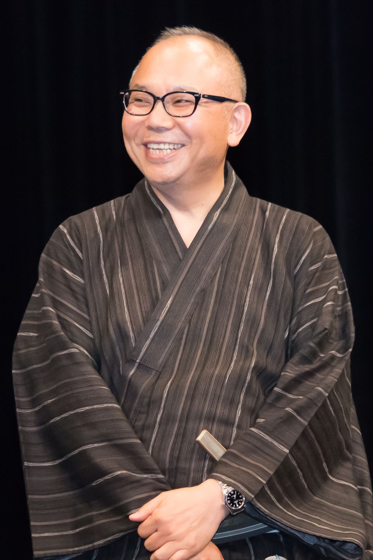 星野源、高畑充希の投げた饅頭が両目にヒット「饅頭って痛いんですね」