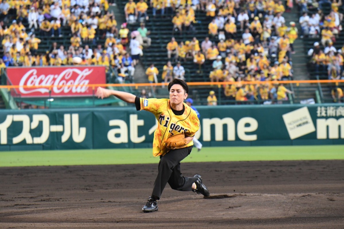 間宮祥太朗、憧れの甲子園マウンドへ 「撮影の漫才より緊張した」