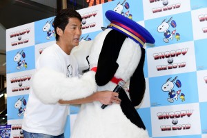 『SNOOPY in 銀座 2019』プレスイベントに登場した長嶋一茂
