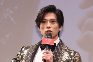 映画『二ノ国』ジャパンプレミアに登場した新田真剣佑