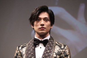 映画『二ノ国』ジャパンプレミアに登場した新田真剣佑