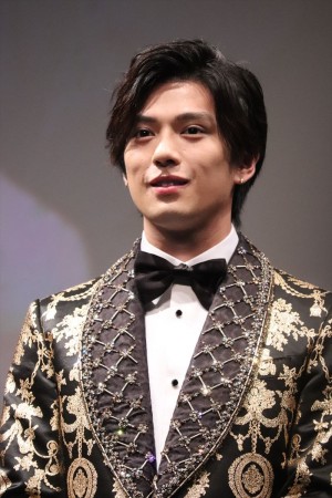 映画『二ノ国』ジャパンプレミアに登場した新田真剣佑