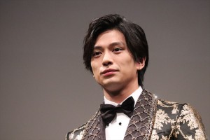 映画『二ノ国』ジャパンプレミアに登場した新田真剣佑